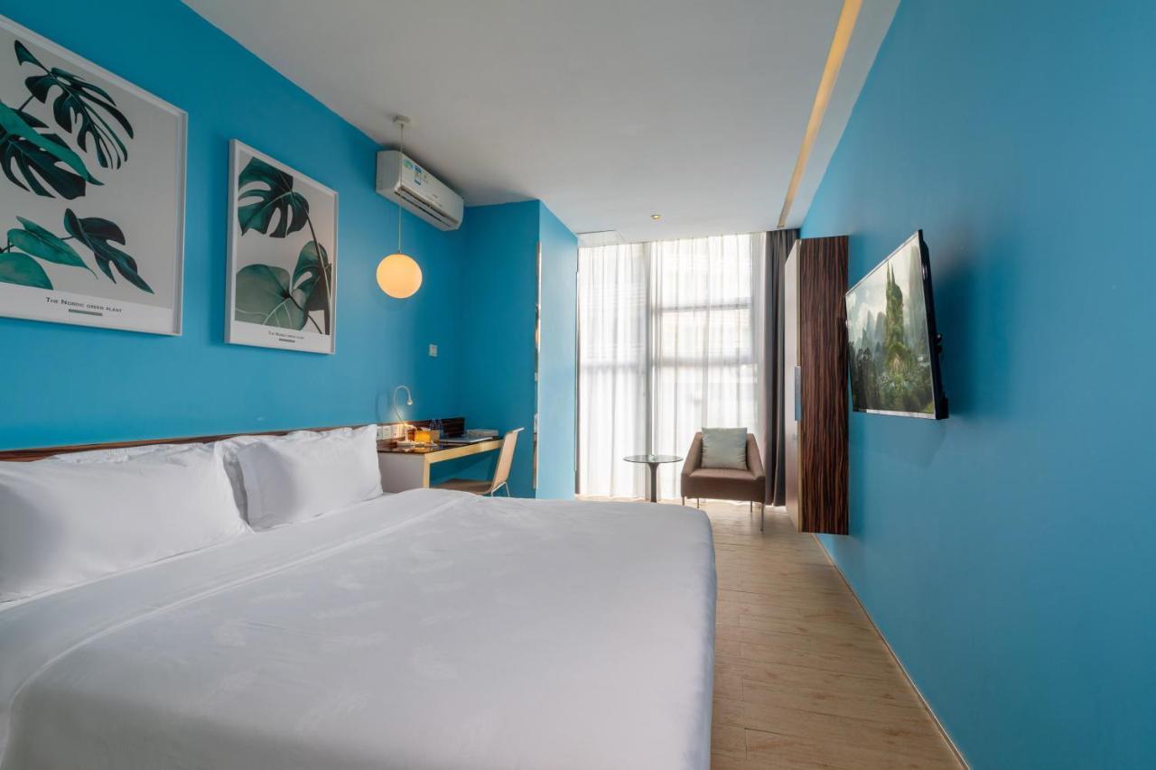 Deluxe Queen Room
